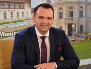 Read more about the article ADMINISTRAȚIE: Primarul Cristian Stan-„Vesti bune de la Mercedes-Benz pentru targovisteni”