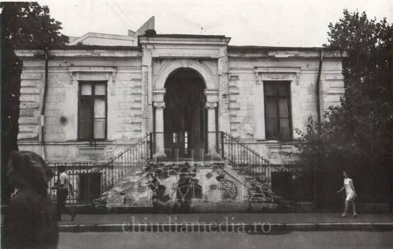 You are currently viewing CASELE VECHI ALE TÂRGOVIȘTEI: Casa cu scară dublă – Vasile (Basil) Dimitropol (1847-1928)