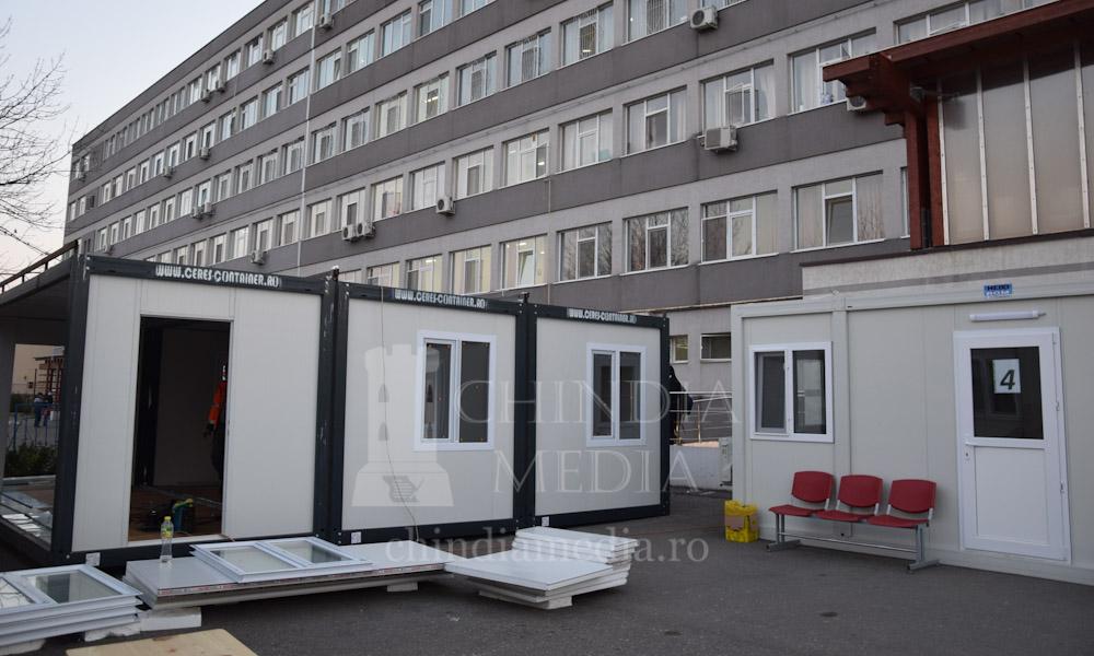 You are currently viewing Spitalul Județean din Târgoviște a instalat încă trei containere încălzite pentru triajul pacienților