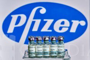 Read more about the article Pfizer: A treia doză de vaccin va fi făcută între 8 si 12 luni de la administrarea celei de-a doua