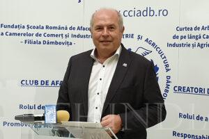 Read more about the article FELICITAREA DE 8 MARTIE A  PREȘEDINTELUI CAMEREI DE COMERȚ DÂMBOVIȚA