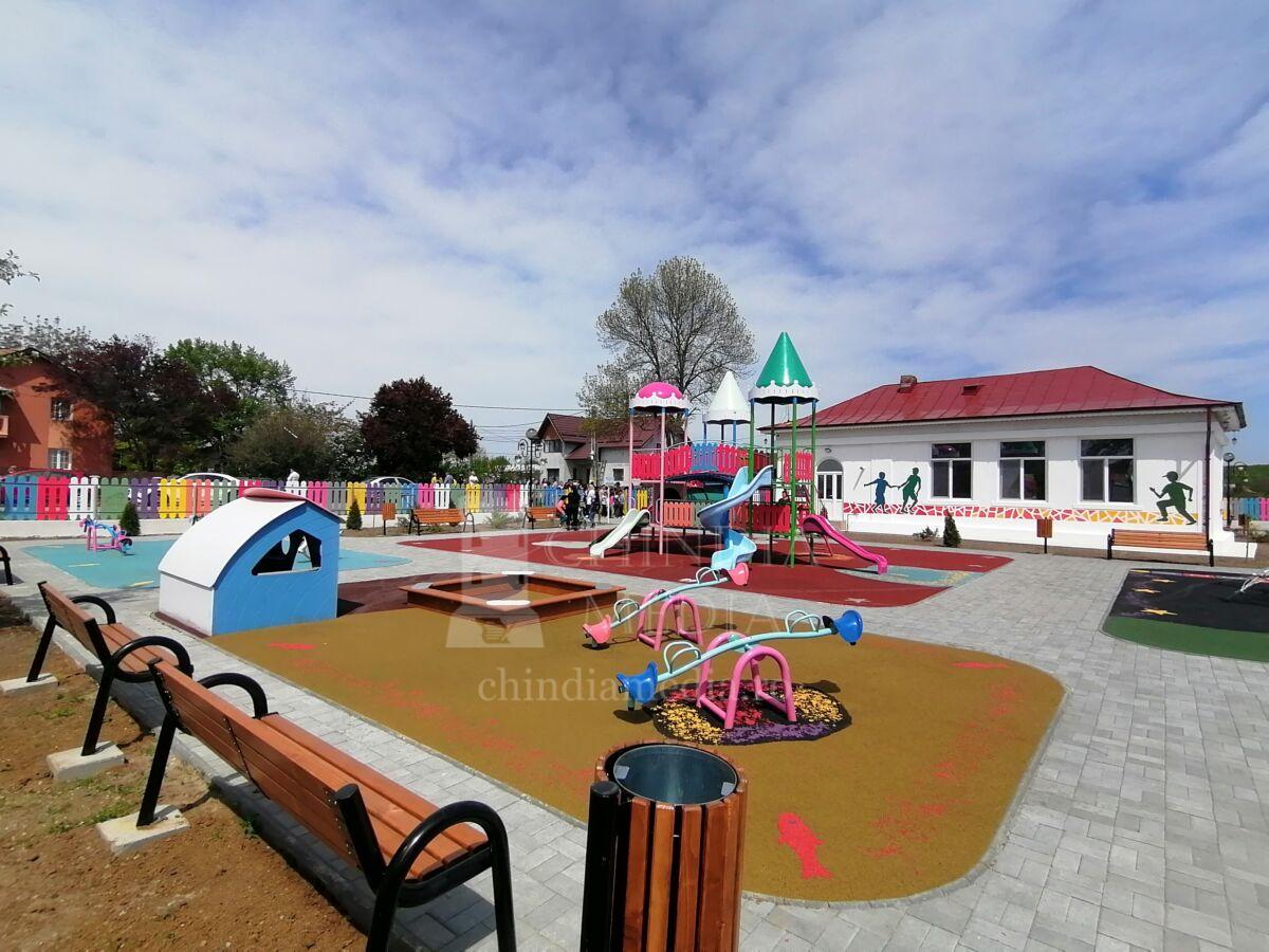 You are currently viewing DRAGODANA: Un loc de joaca nou pentru copiii din satul Străoști