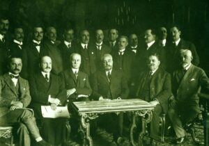 Read more about the article EDITORIAL: Din culisele Conferinţei de pace de la Paris-1919. Episodul I
