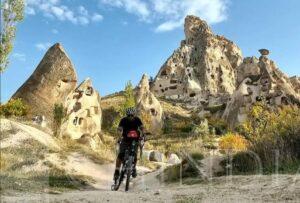 Read more about the article JURNAL DE CĂLĂTORIE: Prin sate de munte caucaziene: Tbilisi-Erevan pe bicicletă – Partea I