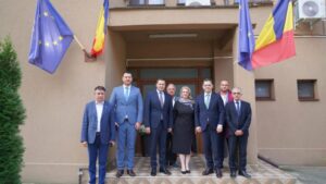 Read more about the article VIZITĂ ÎN DÂMBOVIȚA, LA FABRICILE DE ARMAMENT, A MINISTRUL ECONOMIEI