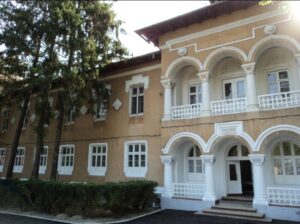 Read more about the article CJ DÂMBOVIȚA: Clădirea fostei Școli de Cavalerie din Târgoviște se închide pentru realizarea lucrărilor de restaurare și reamenajare expozițională