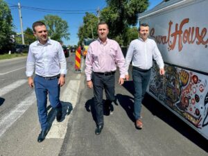 Read more about the article CJ DÂMBOVIȚA: Vizite de lucru ale președintelui CJD, pe șantierele din Răzvad, Gura Ocniței, Ocnița și Moreni