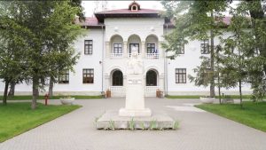 Read more about the article CJ DÂMBOVIȚA: Program special la muzeele Complexului Național Muzeal „Curtea Domnească” Târgoviște, în minivacanța de Sfânta Maria (15 – 17 august 2025)