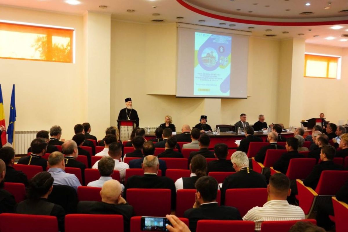 You are currently viewing MESAJUL ÎNALTPREASFINȚITULUI PĂRINTE ARHIEPISCOP ȘI MITROPOLIT NIFON CU OCAZIA DESCHIDERII NOULUI AN UNIVERSITAR UNIVERSITATEA „VALAHIA” DIN TÂRGOVIȘTE -1 OCTOMBRIE 2025