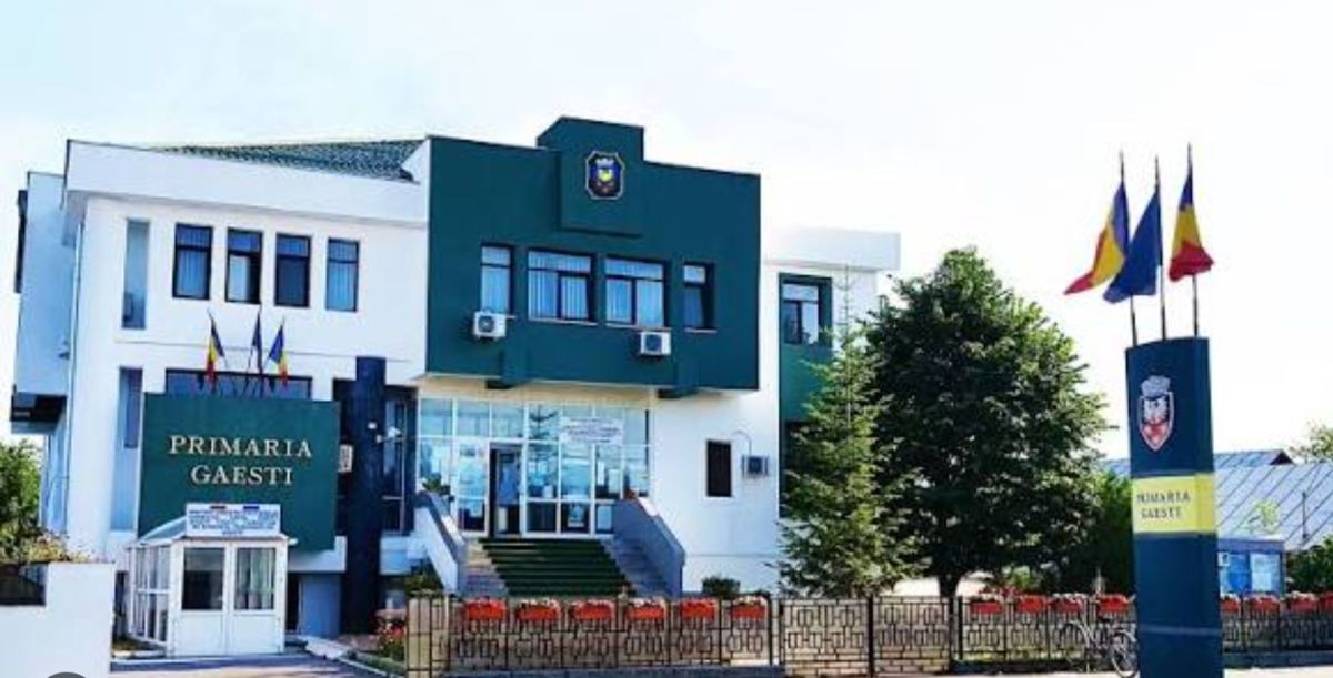 You are currently viewing ALEXANDRU IORGA: ” Primăria Găești își poate desfășura activitatea și fără administrator public. „