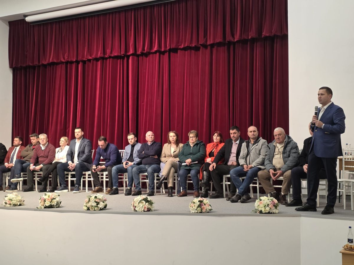 You are currently viewing Corneliu Ștefan: „Primarii și consilierii trebuie să le demonstreze oamenilor, zi de zi, că au meritat votul lor!”