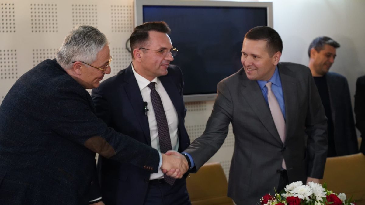 You are currently viewing CORNELIU ȘTEFAN: „Dâmbovița se dezvoltă în fiecare zi!”