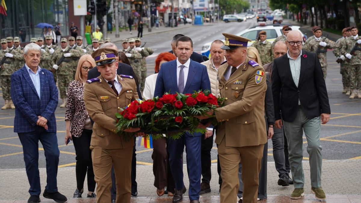 You are currently viewing Mesajul președintelui Consiliului Județean Dâmbovița, Corneliu Ștefan, cu ocazia sărbătoririi Zilei Eroilor