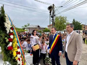 Read more about the article Mesajul primarului comunei Răzvad,  Emanuel Spătaru,  cu ocazia sărbătoririi Zilei Eroilor