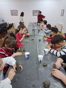 Read more about the article Ateliere educaționale gratuite la Muzeul Tiparului și al Cărții Românești Vechi