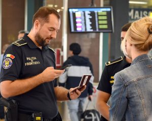 Read more about the article Poliția de Frontieră: Cazierul judiciar nu mai trebuie prezentat în format fizic la ieșirea din țară a minorilor