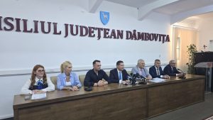 Read more about the article CJ DÂMBOVIȚA: ASTAZI AU FOST SEMNATE CONTRACTE DE PESTE 100 DE MILIOANE DE EURO PRIN ADR SUD MUNTENIA