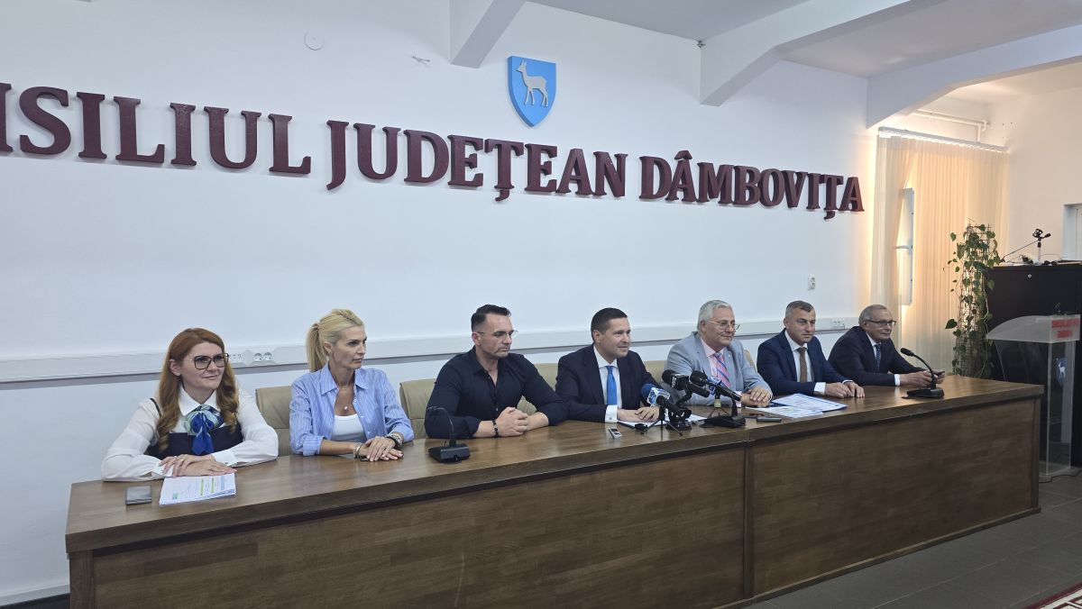 You are currently viewing CJ DÂMBOVIȚA: ASTAZI AU FOST SEMNATE CONTRACTE DE PESTE 100 DE MILIOANE DE EURO PRIN ADR SUD MUNTENIA