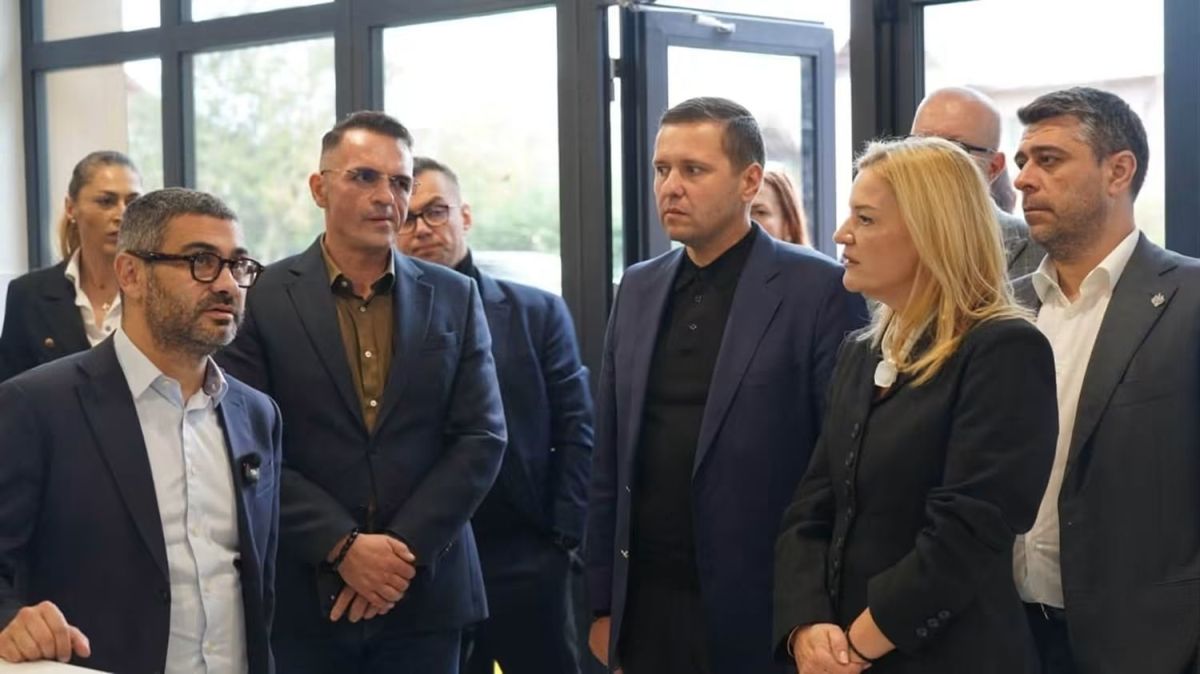You are currently viewing VIZITĂ DE LUCRU A MINISTRULUI MUNCII , ÎN PATRU CENTRE SOCIALE DIN JUDEȚUL DÂMBOVIȚA